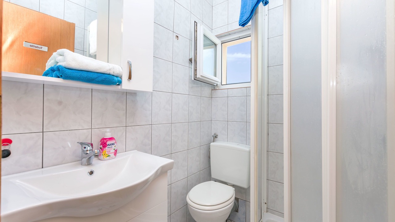 Photo of Bathroom in Tice