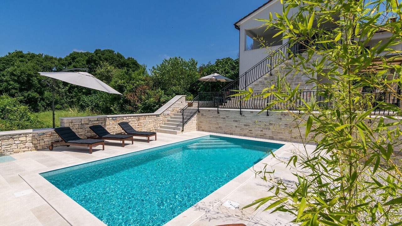 Photo of Outdoor in Golas