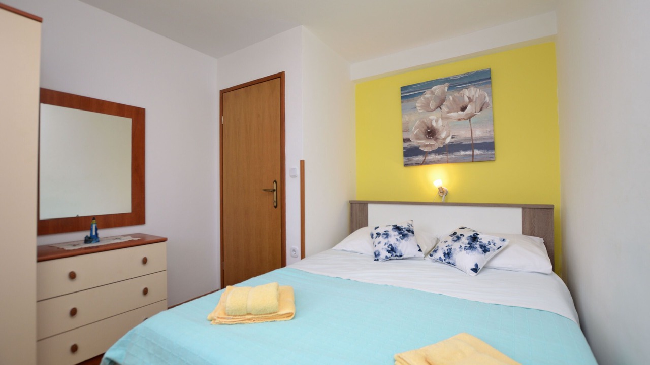 Photo of Bedroom in Cres