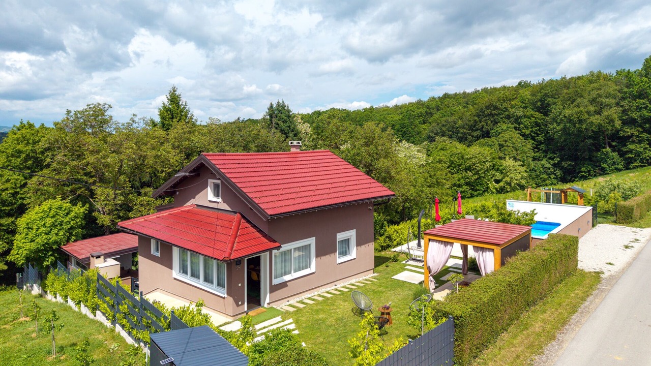Photo of Outdoor in Preseka