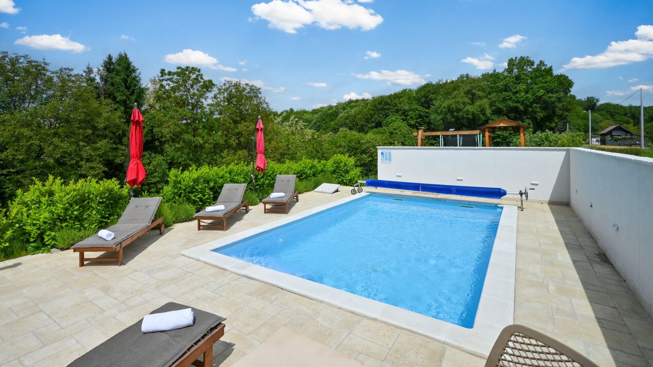 Photo of Outdoor in Preseka