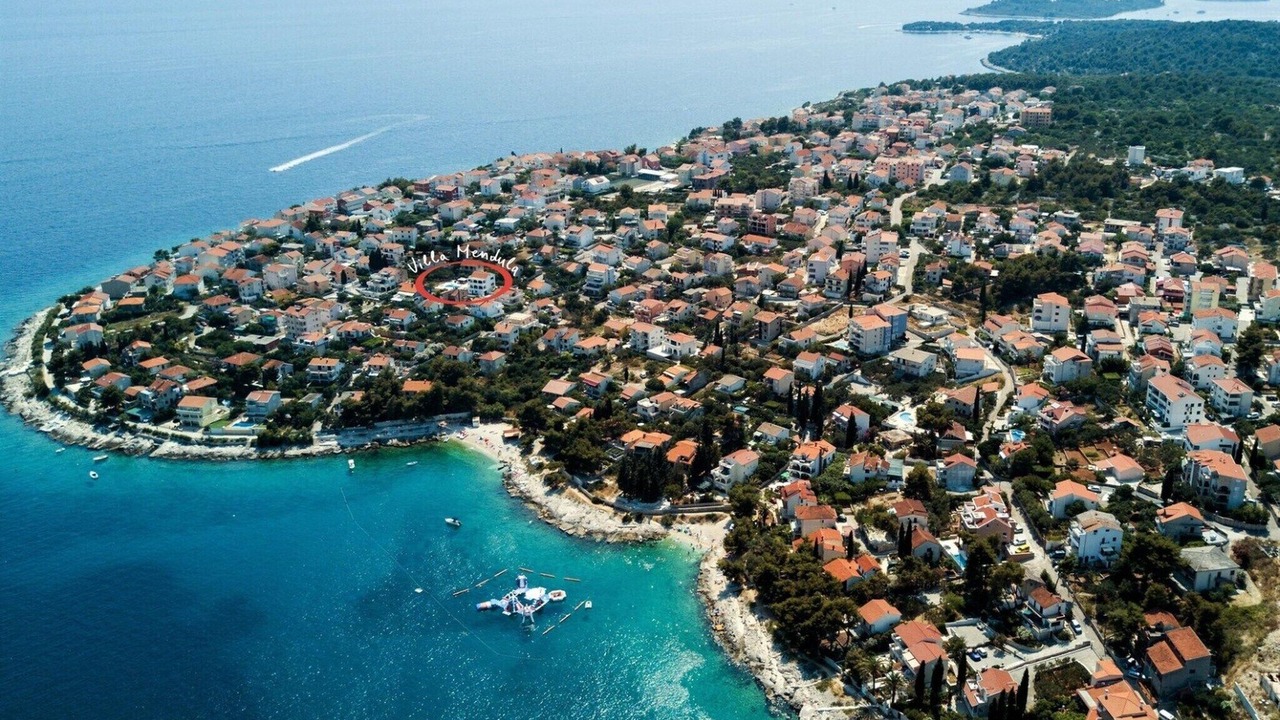 Photo of Others in Businci