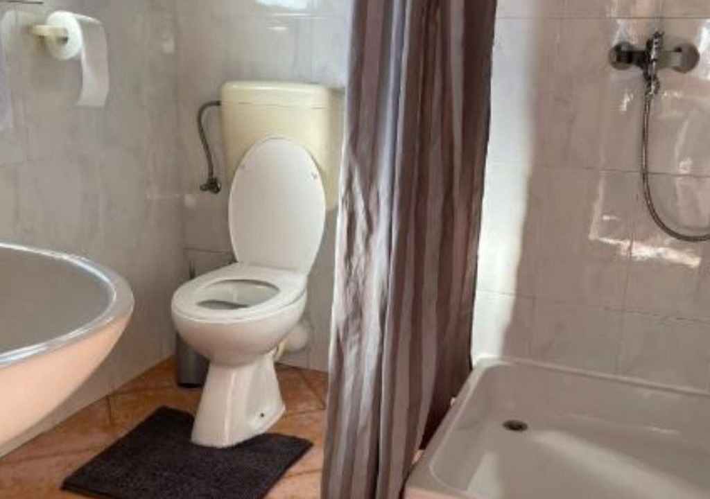 Photo of Bathroom in Drace