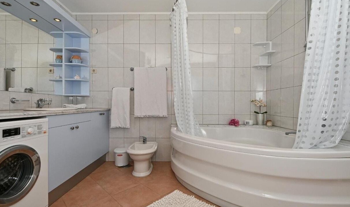 Photo of Bathroom in Businci
