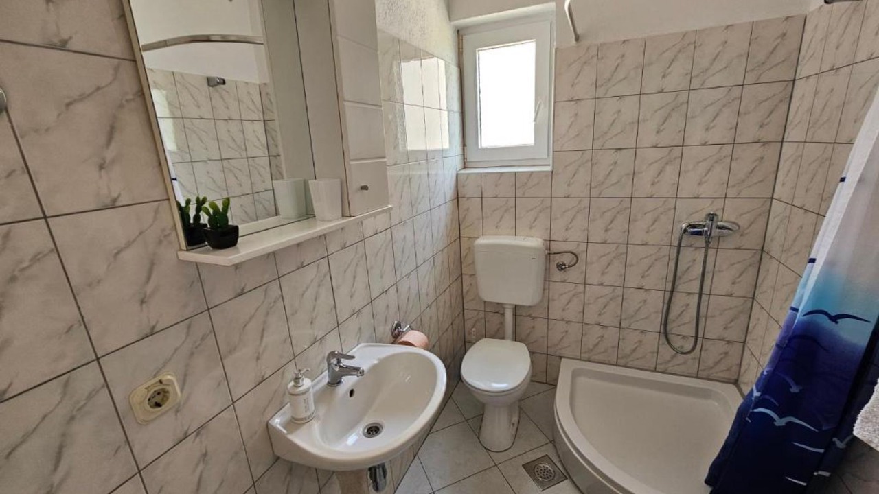 Photo of Bathroom in Duce