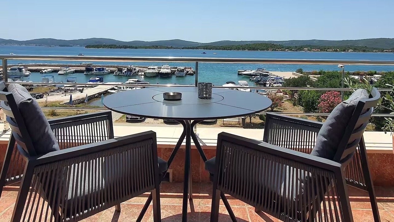 Photo of Patio Balcony in Turanj