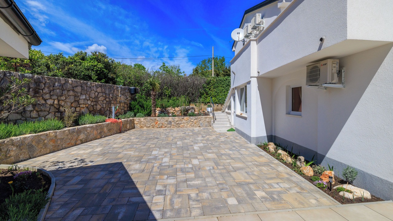 Photo of Outdoor in Kras