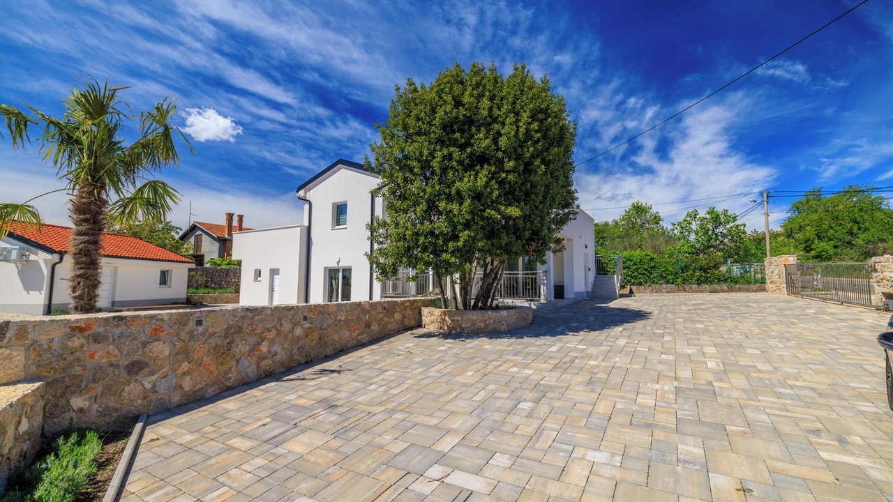 Photo of Outdoor in Kras