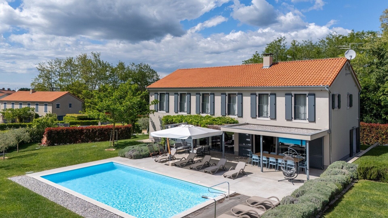 Photo of Outdoor in Lasici