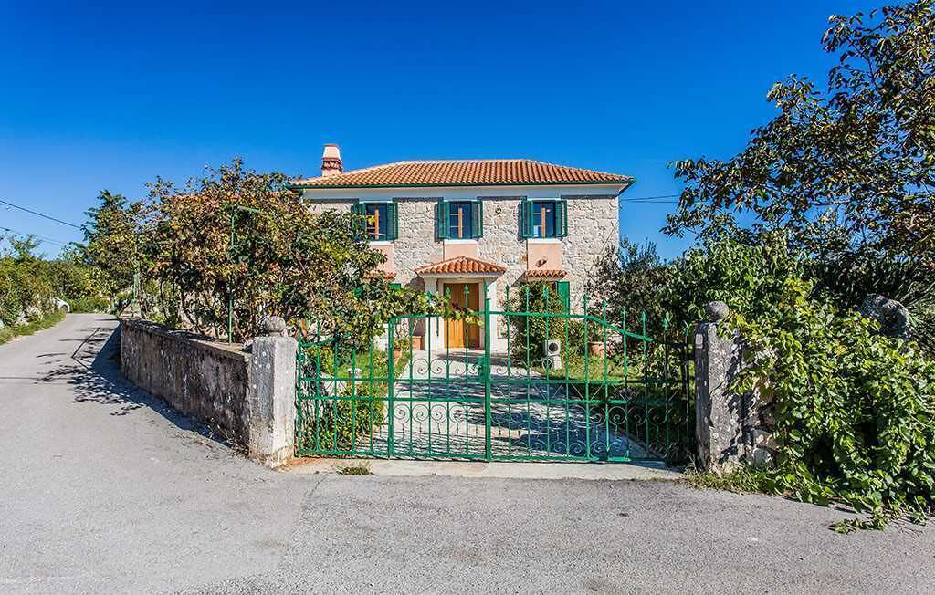 Photo of Outdoor in Kras
