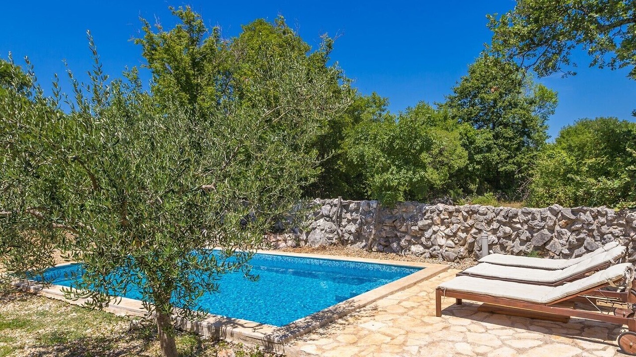 Photo of Outdoor in Risika