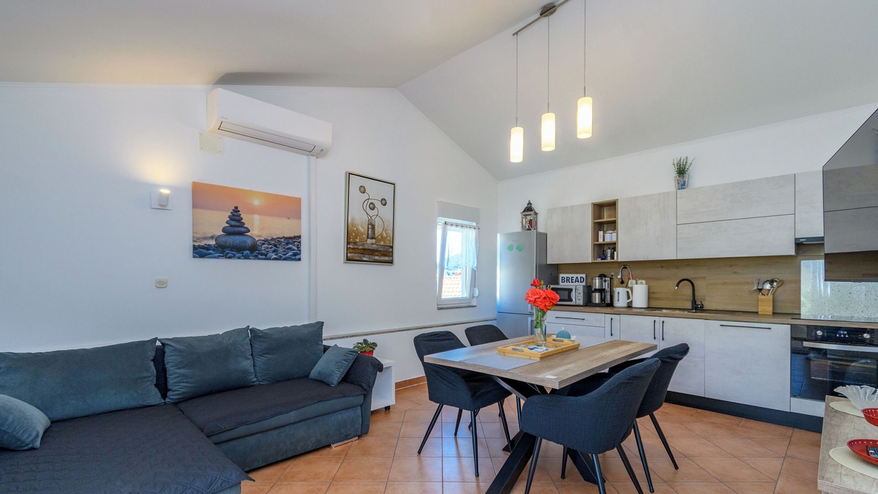 Photo of Livingroom in Rab Town