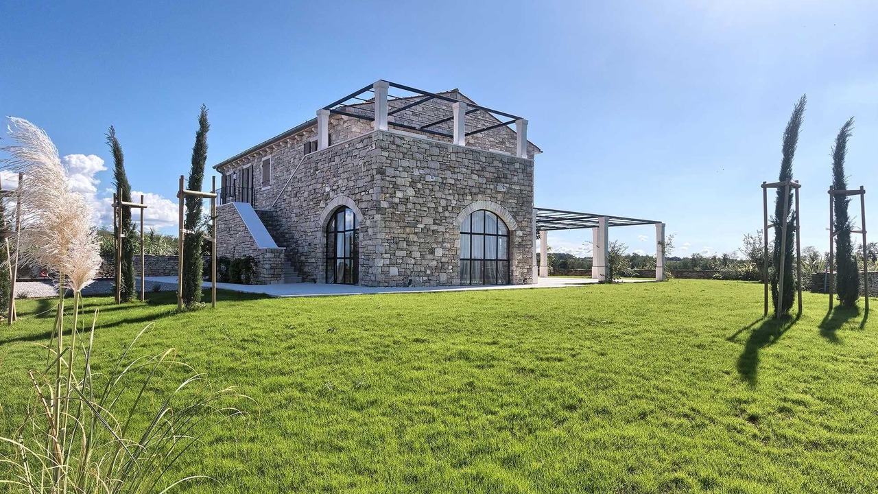 Photo of Outdoor in Finida