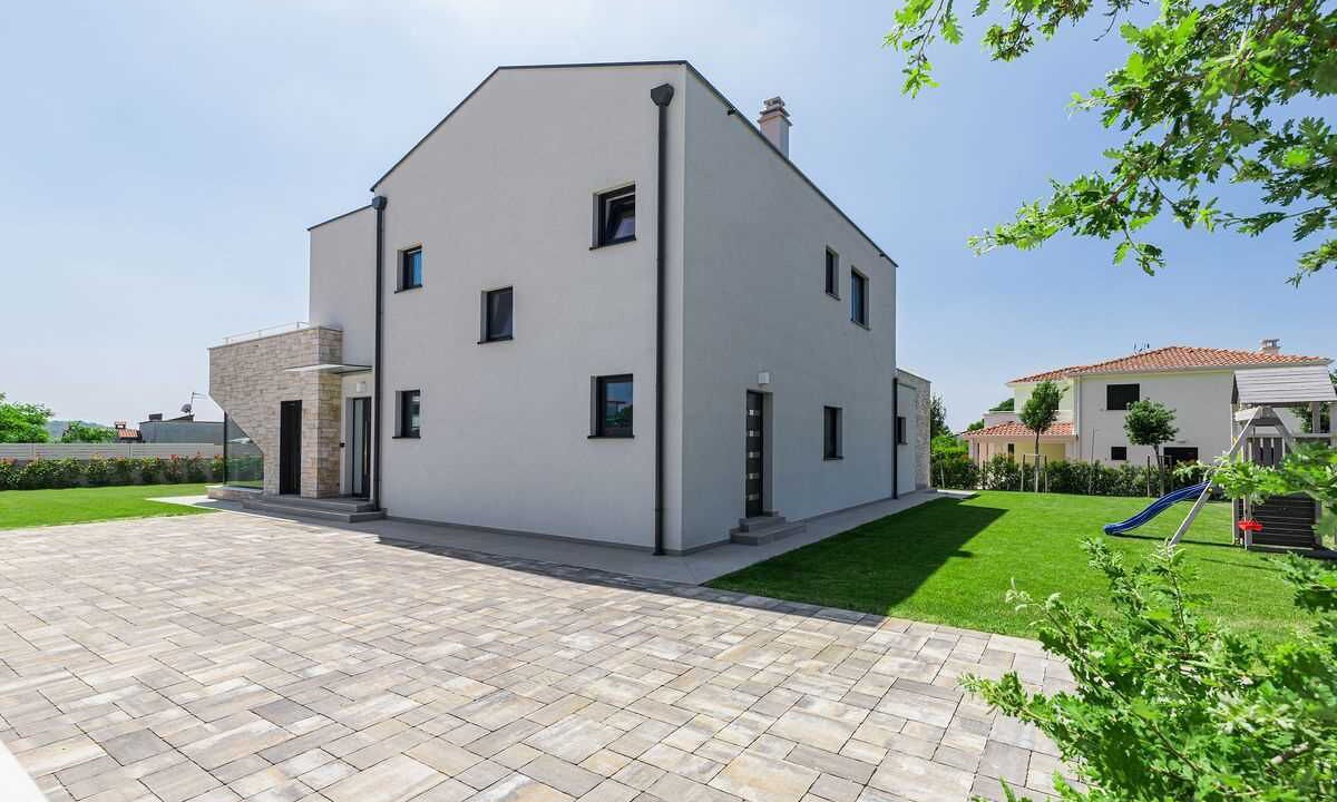 Photo of Outdoor in Vrvari