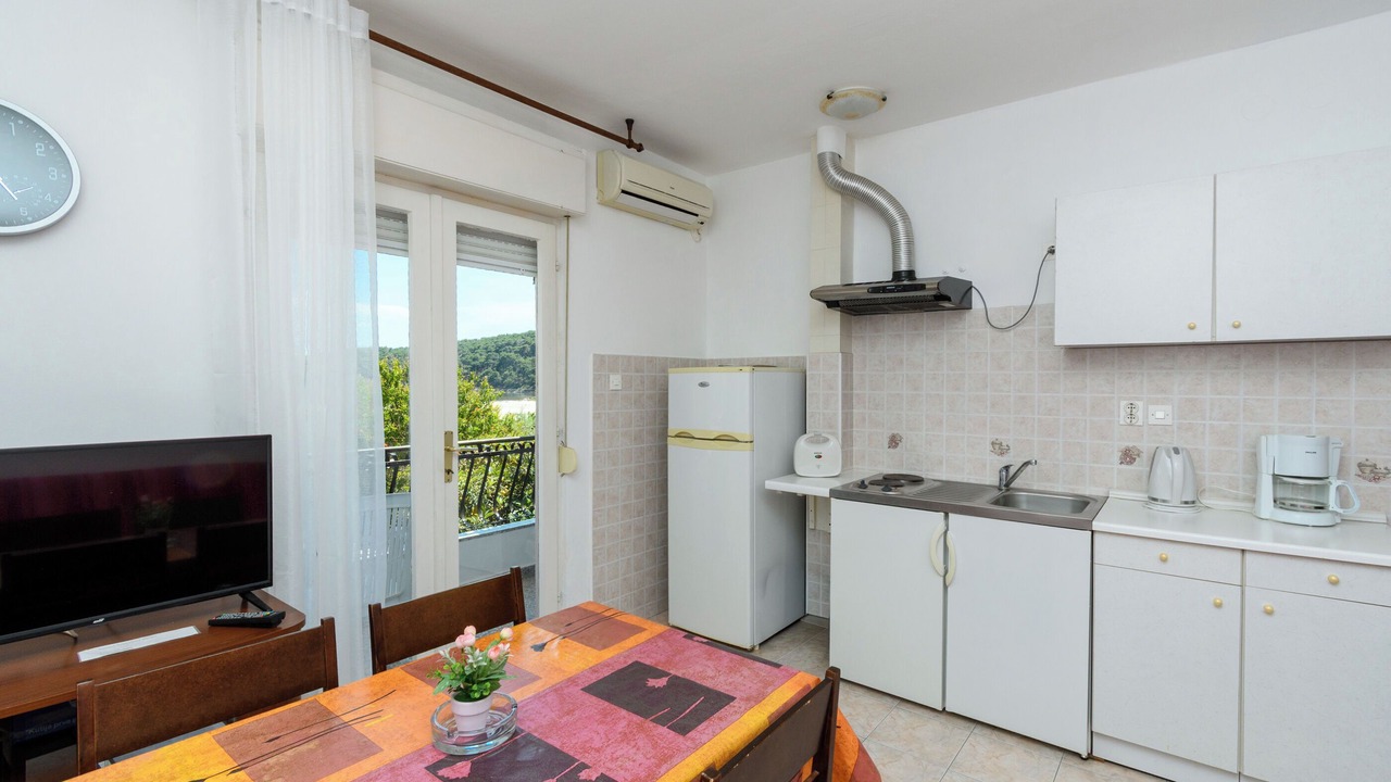 Photo of Kitchen in Suha Punta