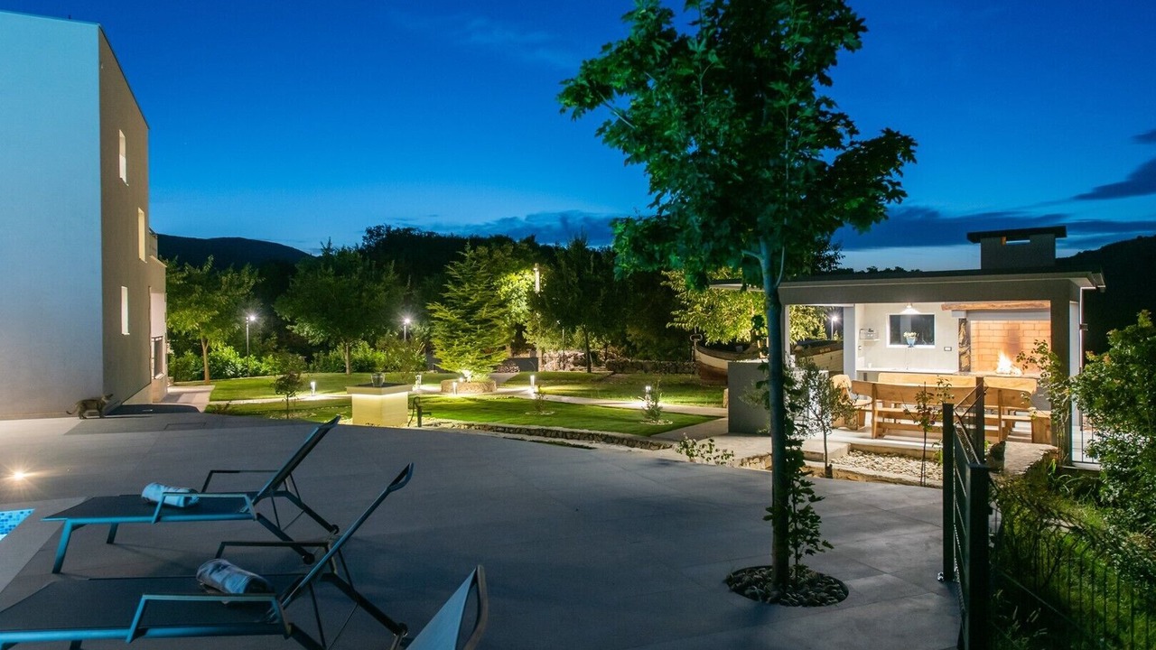 Photo of Outdoor in Srijane