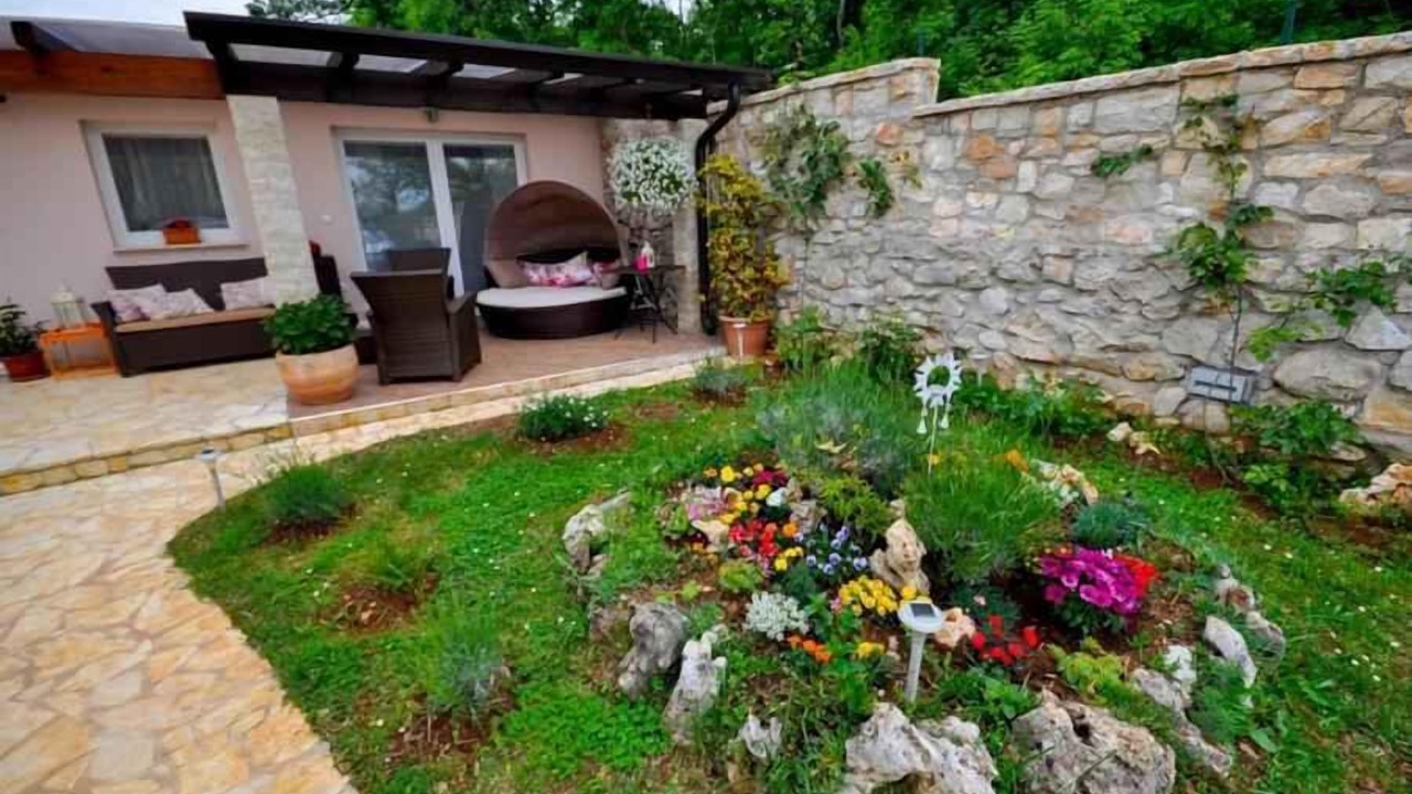 Photo of Patio Balcony in Murine