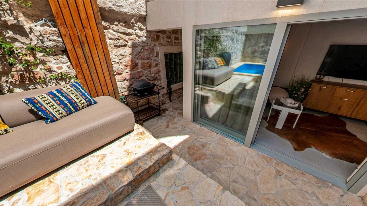 Photo of Patio Balcony in Susica