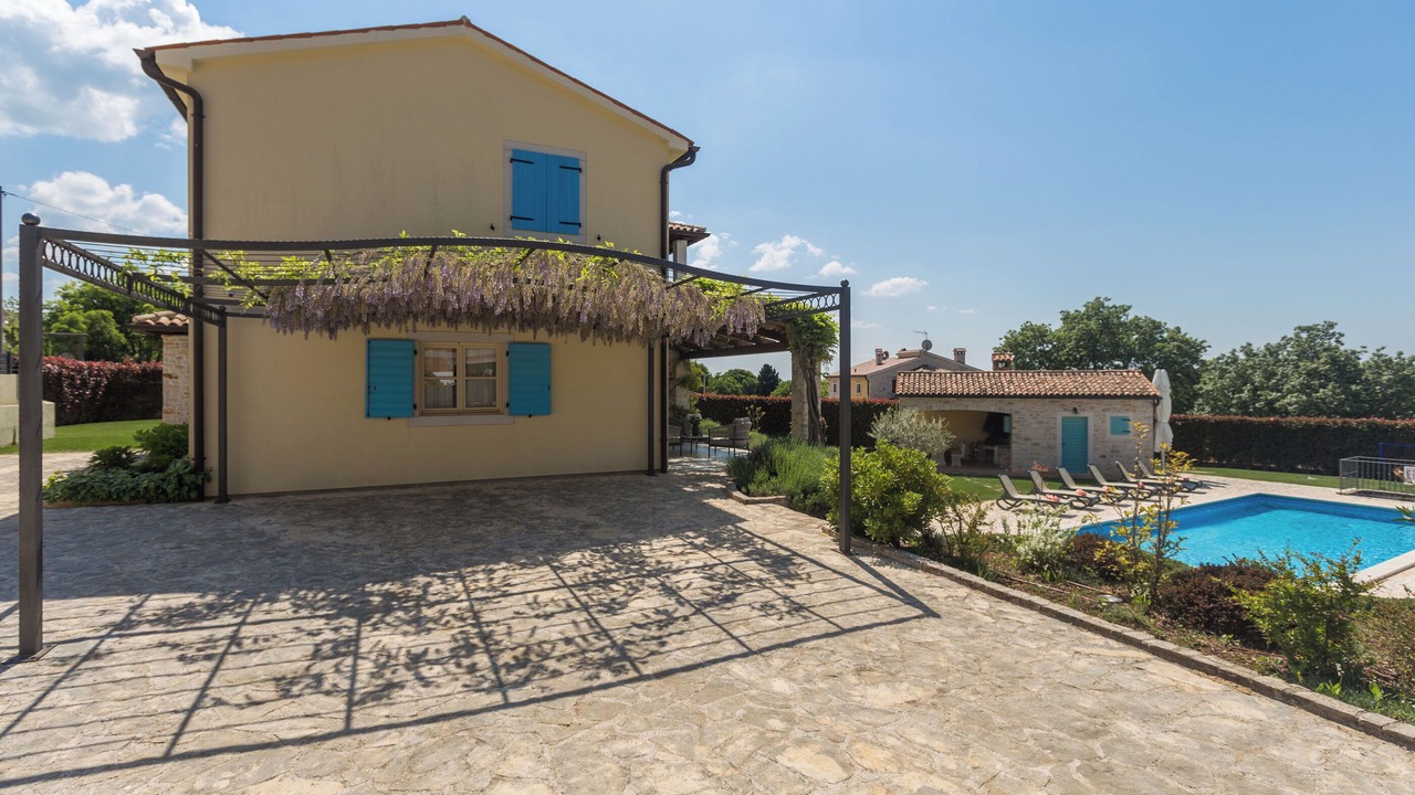 Photo of Outdoor in Heraki