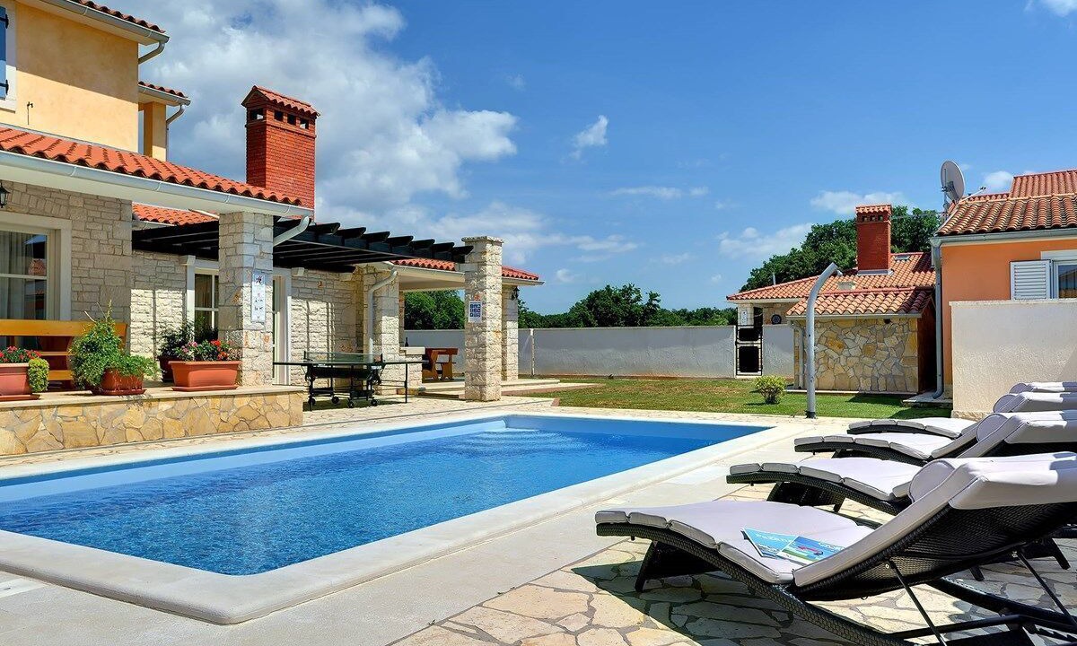 Photo of Outdoor in Gajana