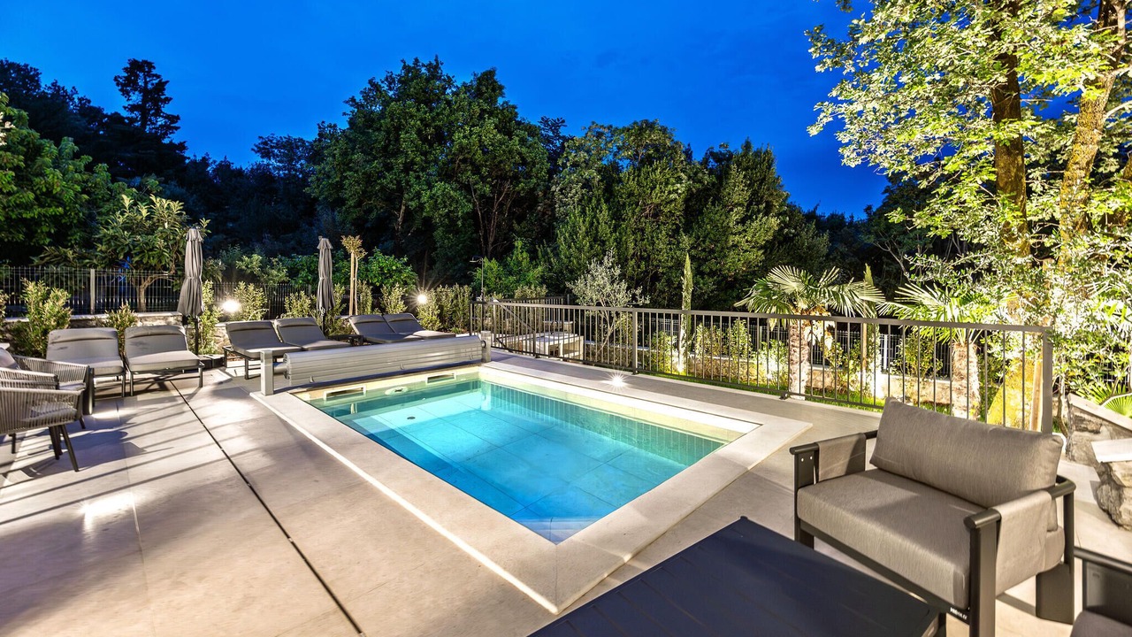 Photo of Outdoor in Opric
