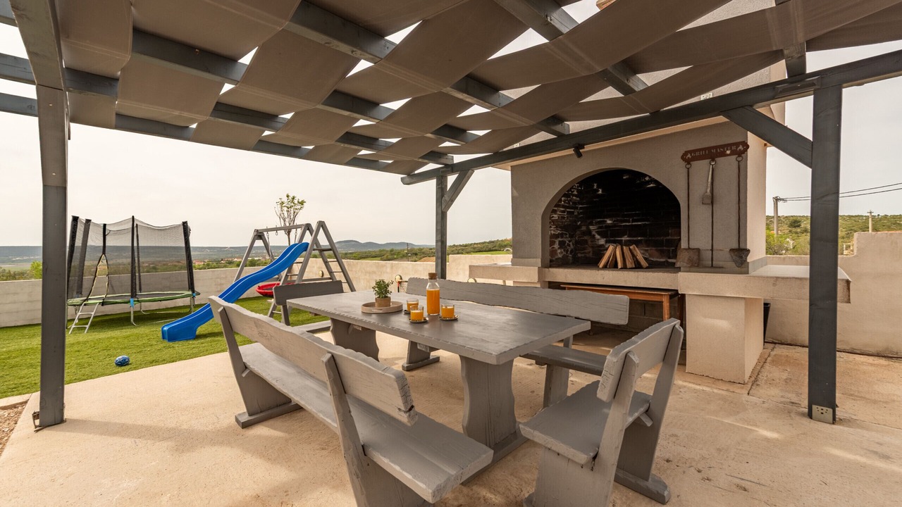 Photo of Outdoor in Tinj