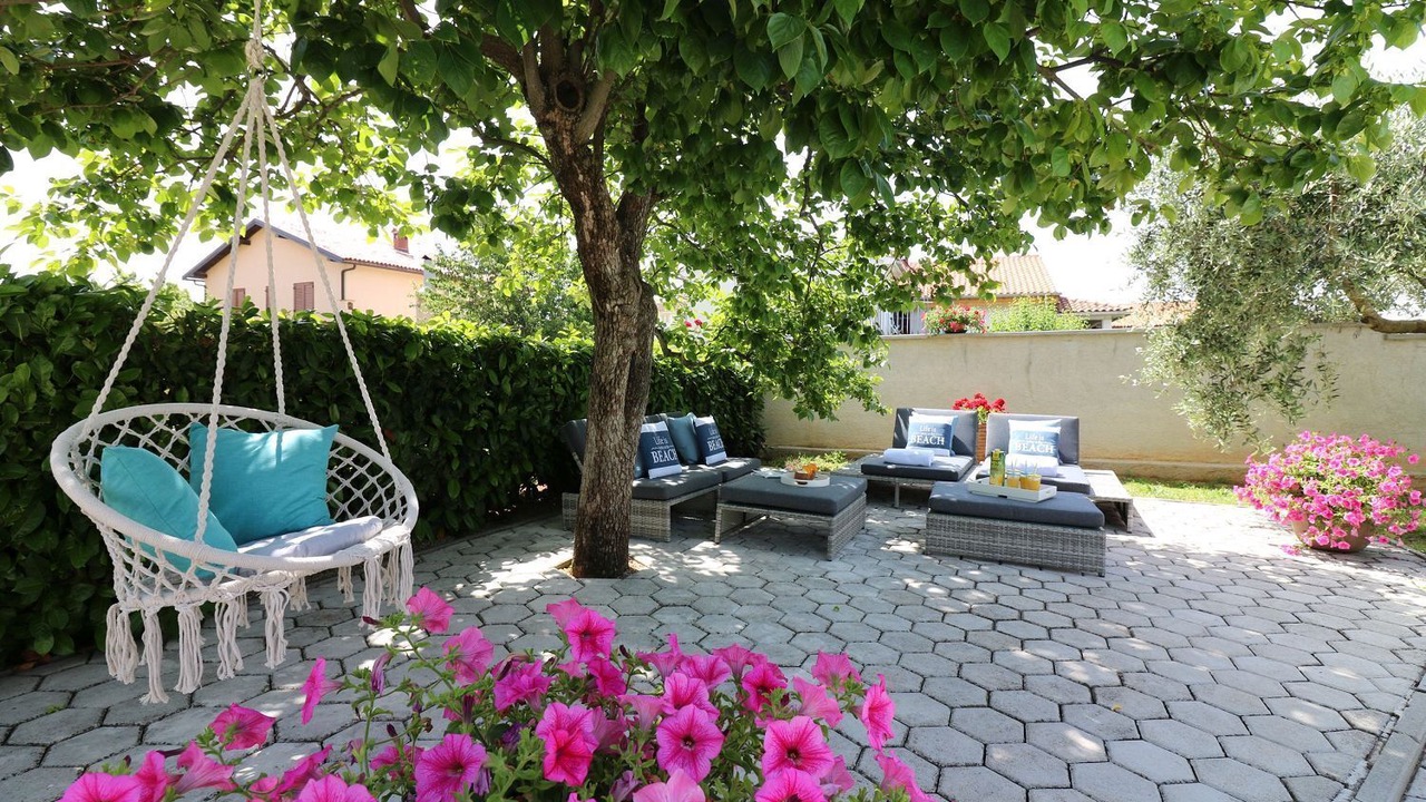 Photo of Patio Balcony in Antonci