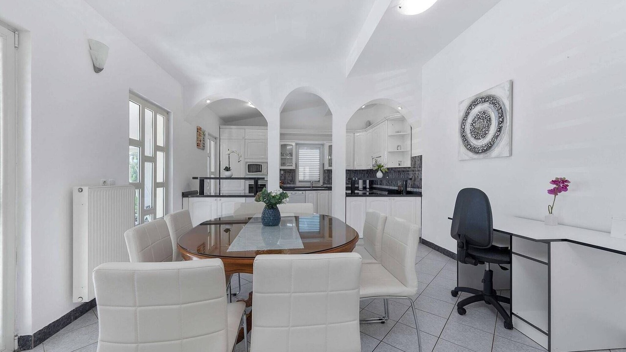 Photo of Livingroom in Neoric