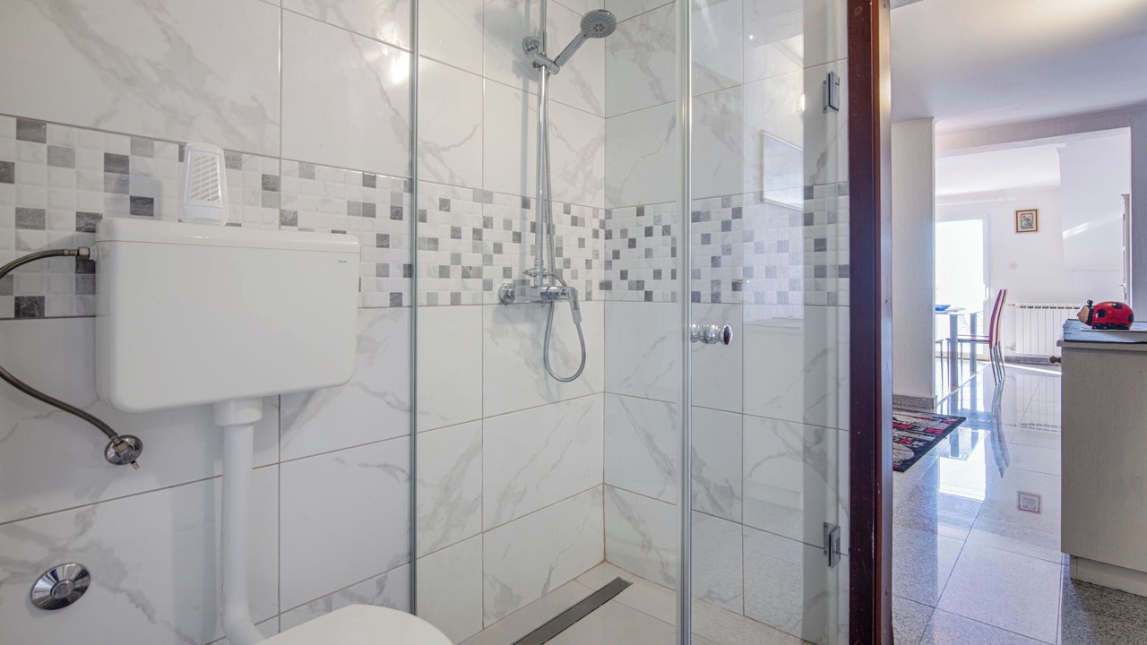 Photo of Bathroom in Sarsoni