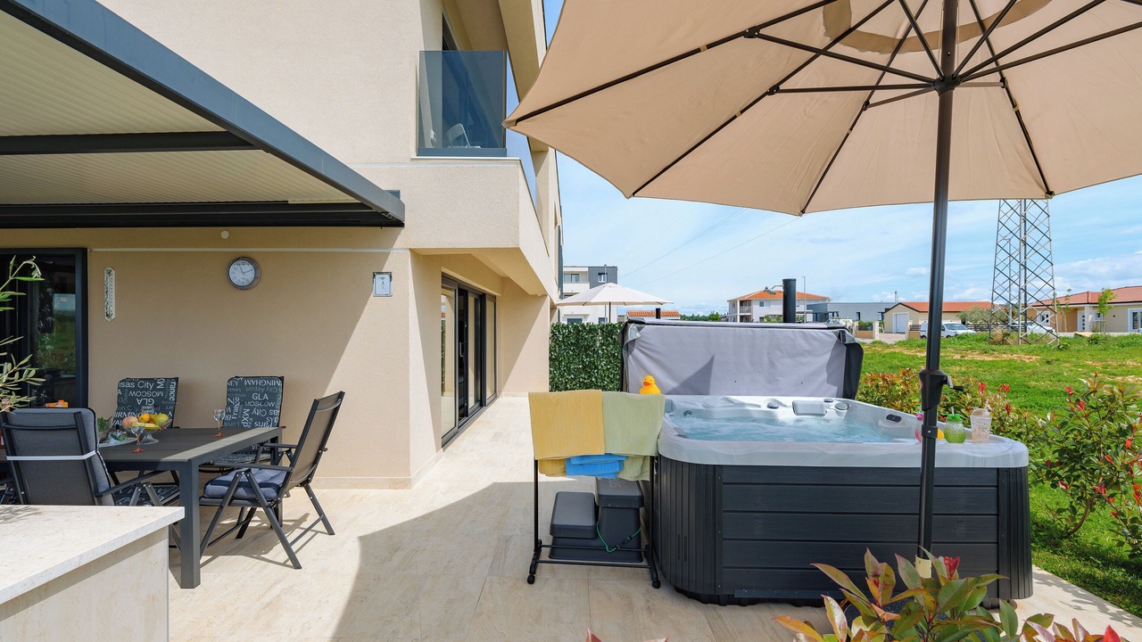 Photo of Outdoor in Finida