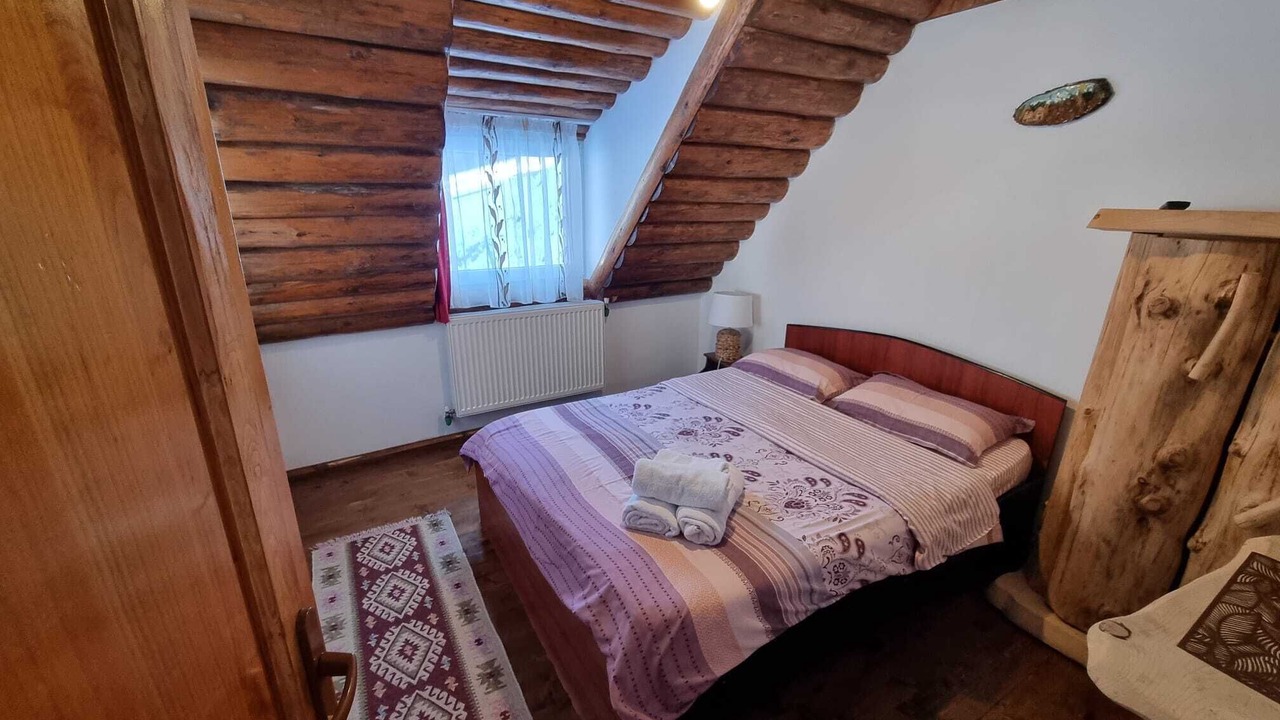 Photo of Bedroom in Dambovicioara