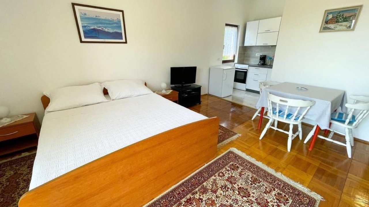 Photo of Bedroom in Smrika