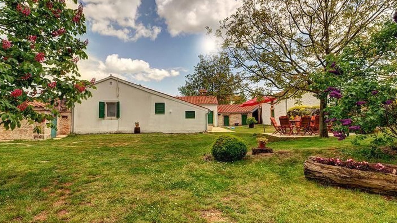 Photo of Outdoor in Gracisce
