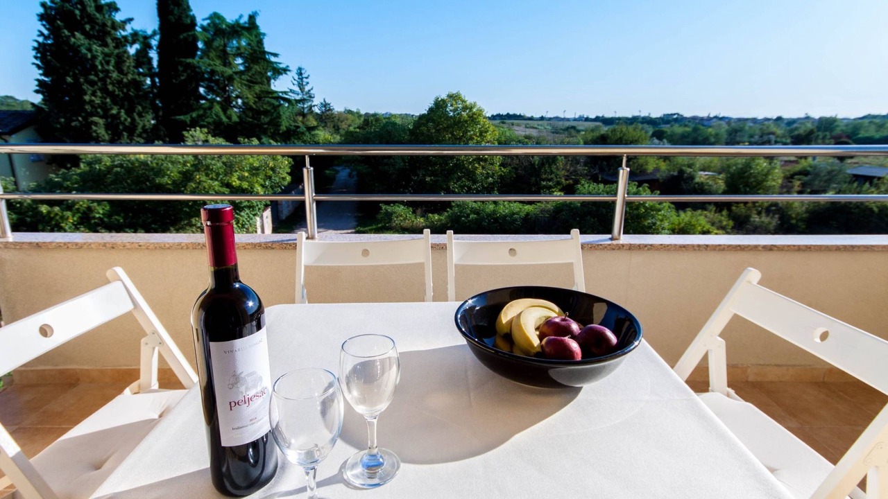 Photo of Outdoor in Monterol