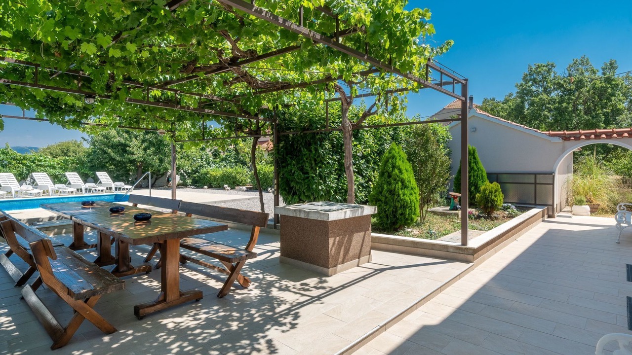 Photo of Outdoor in Sestanovac