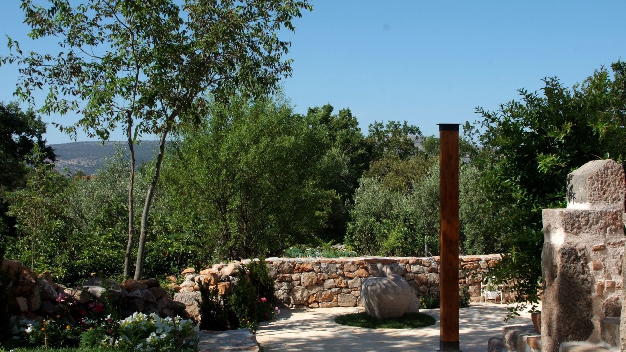 Photo of Outdoor in Seline