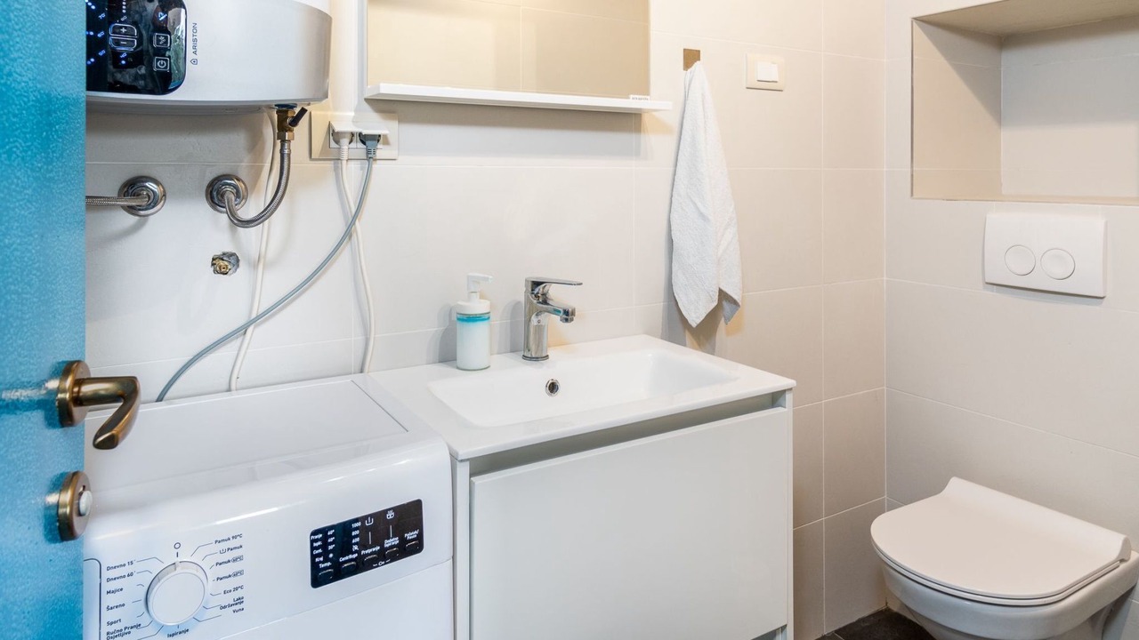 Photo of Bathroom in Seline
