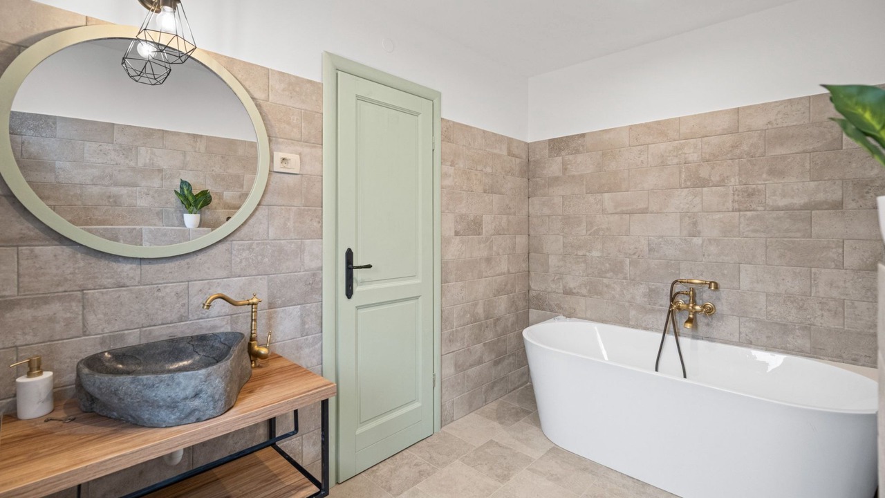 Photo of Bathroom in Zagore