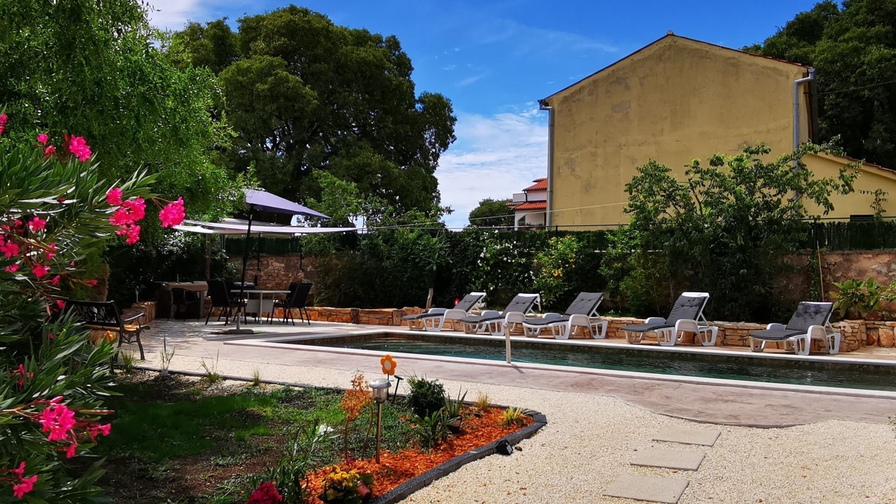 Photo of Outdoor in Muntic