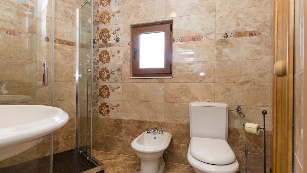 Photo of Bathroom in Brsec