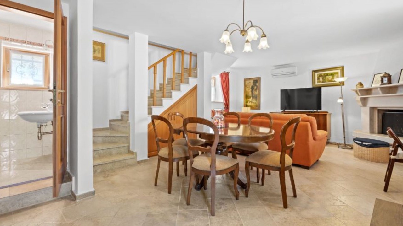 Photo of Livingroom in Burici