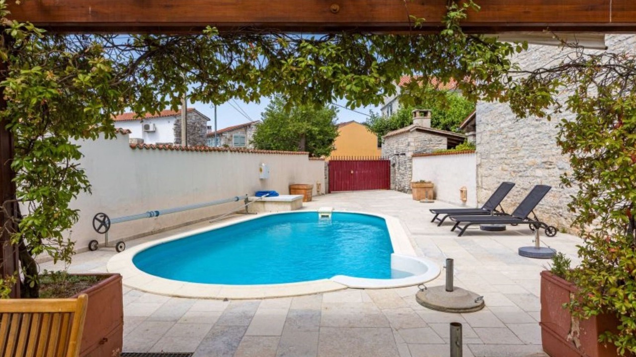 Photo of Outdoor in Burici
