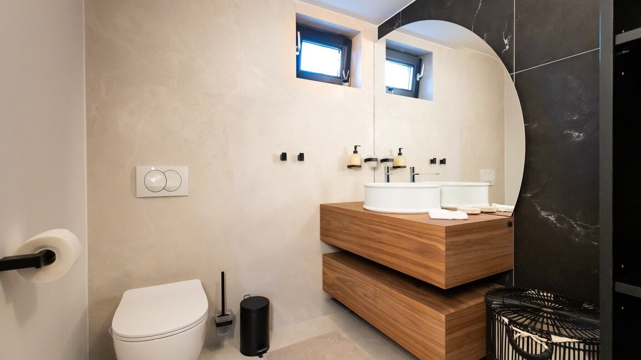 Photo of Bathroom in Vir
