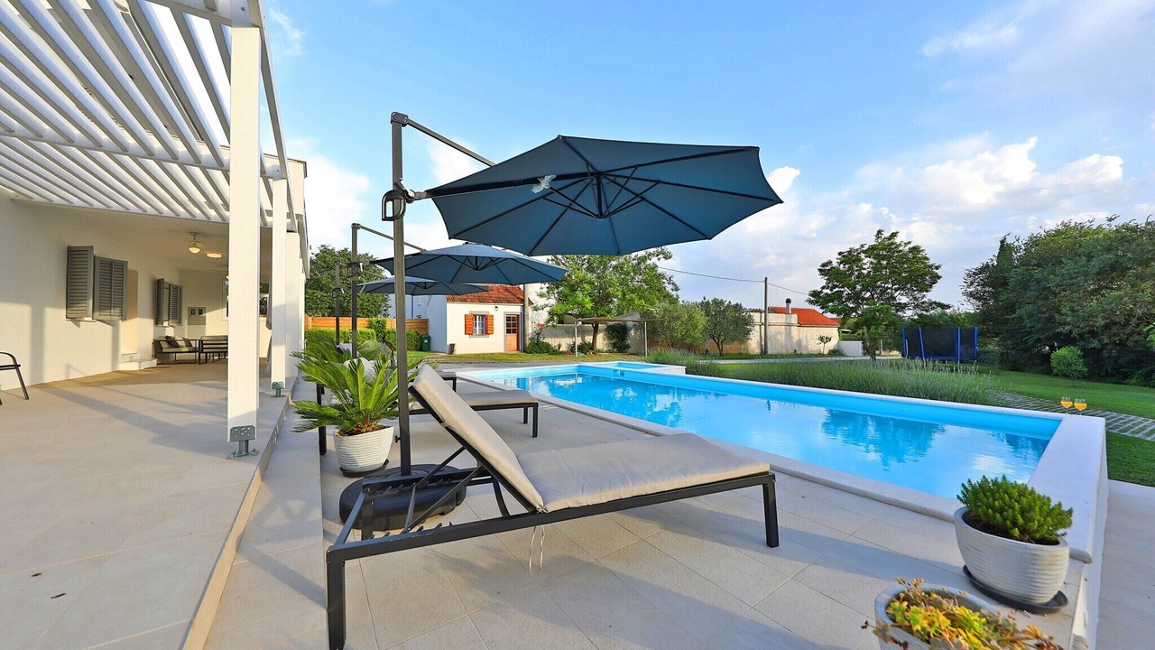 Photo of Outdoor in Tinj