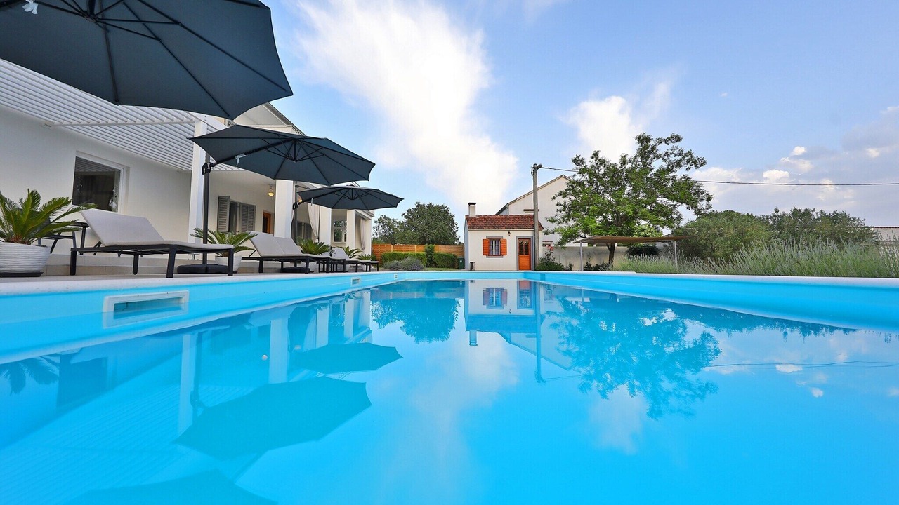 Photo of Outdoor in Tinj