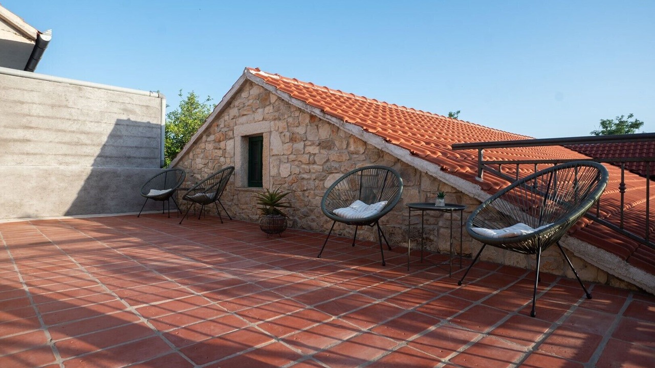 Photo of Patio Balcony in Islam Grcki