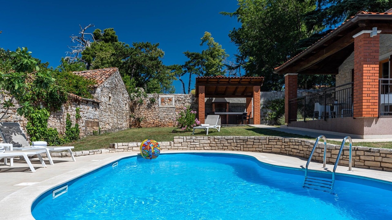Photo of Outdoor in Farini