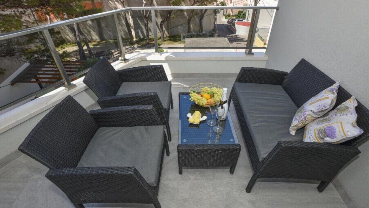 Photo of Patio Balcony in Bidol