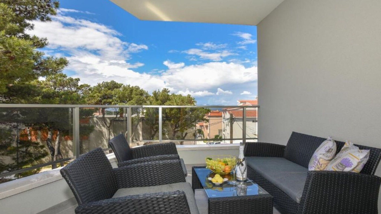 Photo of Patio Balcony in Bidol