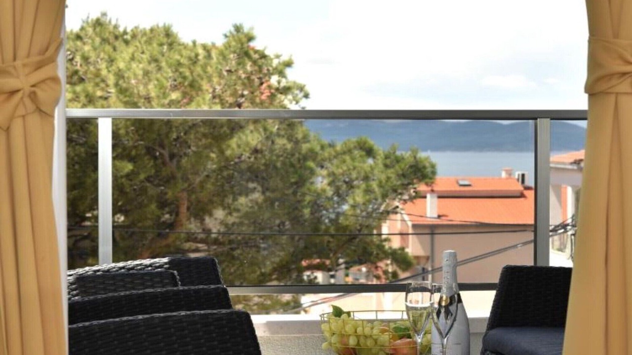 Photo of Patio Balcony in Bidol